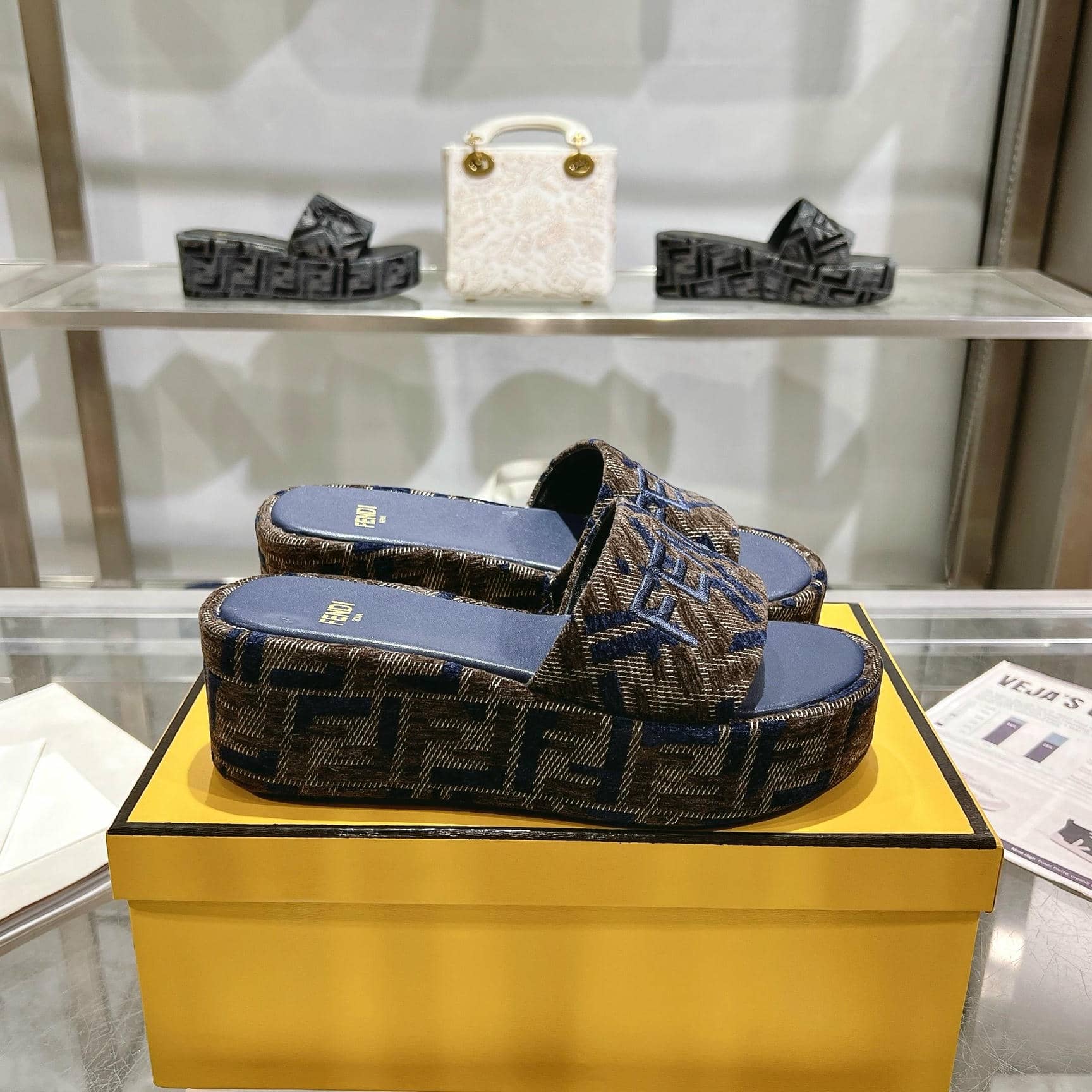 Fendi Slipper-21
